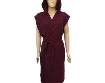 Sleeveless hooded Turkish soft cotton lightweight robe in burgundy and black colour.