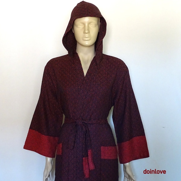 Femme rouge et noir couleur peignoir hooded coton turc. robe de chambre.