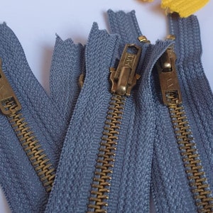 Liquidation of 14 cm YKK zippers image 5