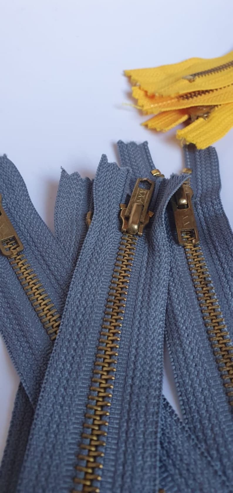 Liquidation of 14 cm YKK zippers image 5