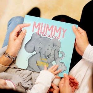 Premier livre personnalisé pour la fête des mères, cadeau nouvelle maman, livre d'histoires pour nouvelle maman, cadeaux pour première maman maman, à maman, maman, anniversaire personnalisé image 1