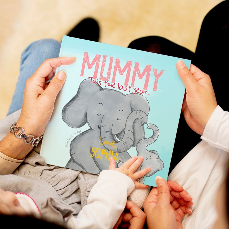 Premier livre personnalisé pour la fête des mères, cadeau nouvelle maman, livre d'histoires pour nouvelle maman, cadeaux pour première maman maman, à maman, maman, anniversaire personnalisé image 1