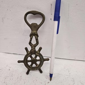 Ship&#39;s Wheel Brass Bottle Opener,barware, cap lifter