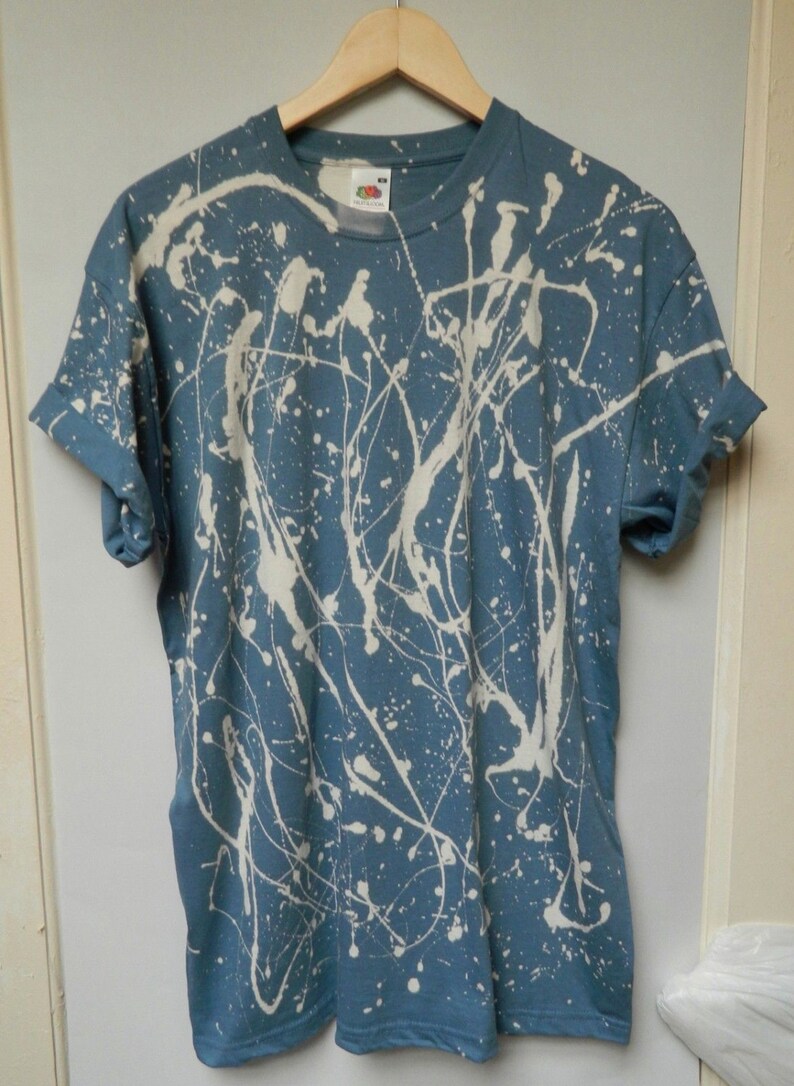 washing a tie dye shirt