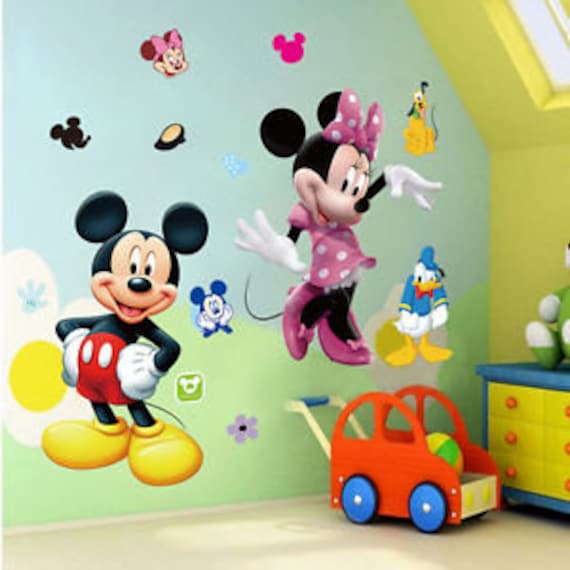 Pegatinas pared de Mickey Mouse de segunda mano por 12 EUR en Marcon en  WALLAPOP