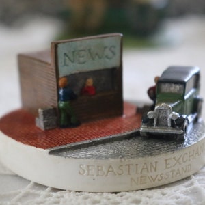 Sebastian Miniatures - Newsstand  - SML-458 / 3624 - Signed - Woody Baston - Sebastian Exchange - Charter Member