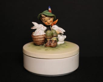 Goebel Hummel Playmates III 58 Candy Box  TMK-3 Collectible Figurine