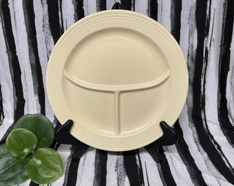 Plato con compartimento de rejilla dividida Fiesta, color marfil, HLC USA