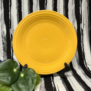 Vintage GENUINE fiesta  Lunch Plate - 9-3/8&quot; - Old Yellow Glaze -  EUC - 1937-1959