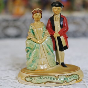 Sebastian Miniatures SML-285 Williamsburg Couple Governor and Lady Ornate Base