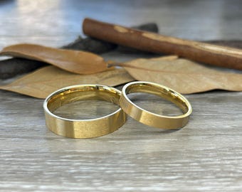Fait à la main et ses alliances assorties en or uni, ensemble d'anneaux de couple, ensemble d'anneaux en titane, ensemble d'anneaux d'anniversaire