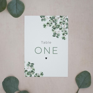 Cartões de nome de mesa de casamento, cartões de número de mesa, cartões de nome de lugar, números de mesa de casamento personalizados, papelaria de casamento de eucalipto #WTN-023