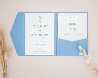 Blauwe insteekbare trouwuitnodiging met details en RSVP-kaarten