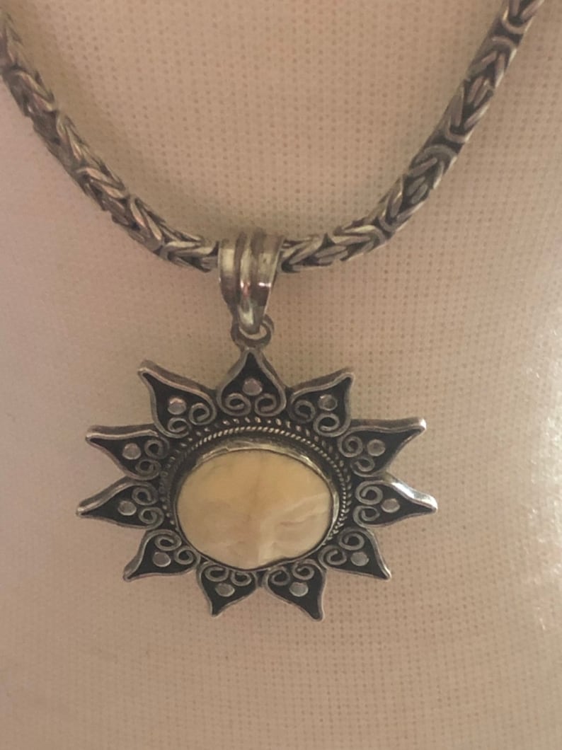 Vintage Sterling Silver Byzantine chain Vintage Bali Winking Sun Face Bone Sterling Silver Byzantine chain pendant necklace