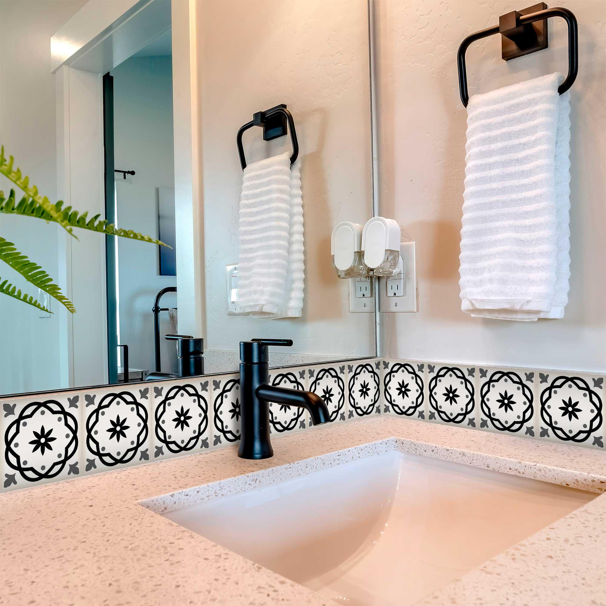 Set Of 24 Black & White Tiles Decals Bathroom Flowers Stickers Mixed For Walls Kitchen Home Decor B7