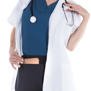 Durable Nurse&#39;s Tablet Pouch with Adjustable Belt and Clip
