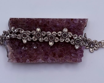 Handcrafted Pewter Flower Bracelet, Floral Magnetic Bracelet with Safety Clasp, Antique Silver Daisy Link Bracelet, Handmade Gift for Her