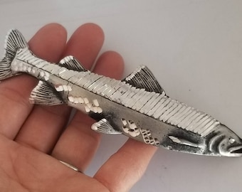 Horquilla con forma de trucha arcoíris, pinza para el cabello de peltre hecha a mano, accesorio para el cabello de pesca, horquilla francesa de 100 mm, regalo para mujeres pescadoras.
