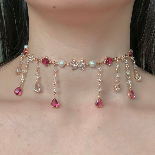 Collier "Princesse" rose foncé fait avec cristaux de perles
