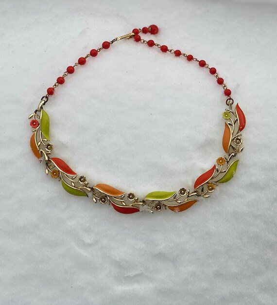 Lisner 1970’s Necklace Vintage