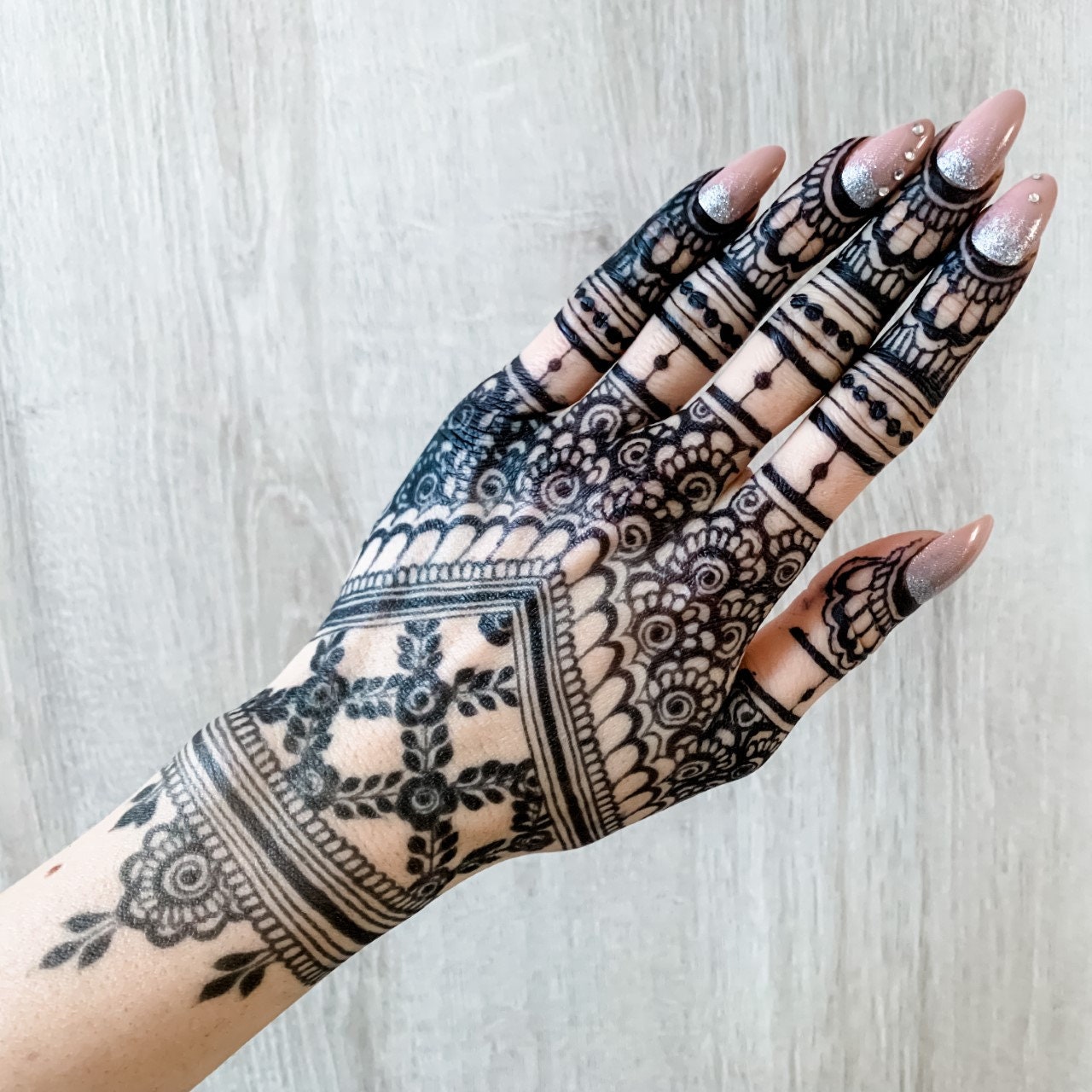 Acrylic practice hand for henna and jagua tattoos. You can…