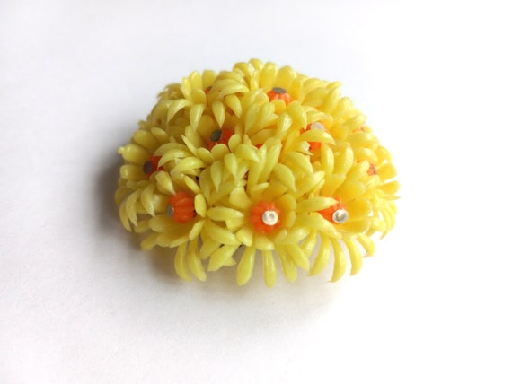VINTAGE plastic yellow orange floral brooch pin - image 3