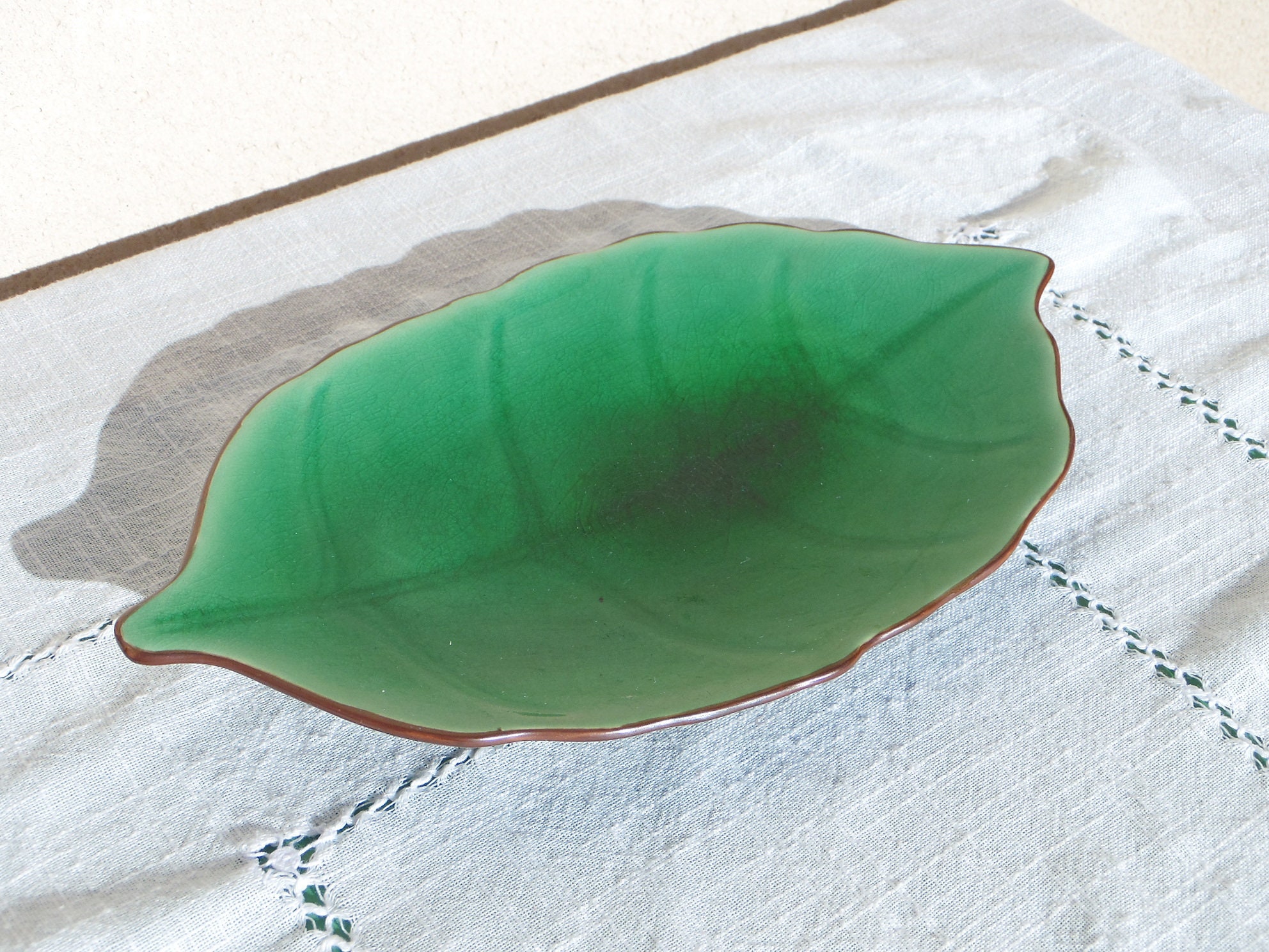 Plat Forme Feuille, Plateau Decoratif, Ceramique Verte et Noire, Deco Green, Coupe A Fruits, Vide Po