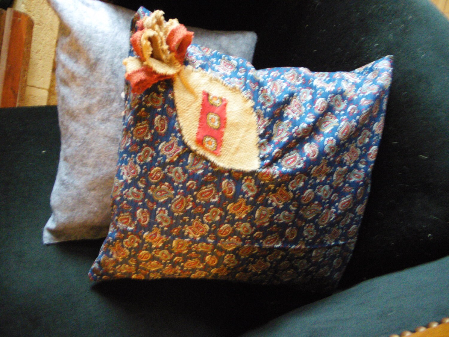 Coussin Decoratif , Tissu Vintage Style Provence, Fait Main, Hand Made Pillow With Provence Accent, 