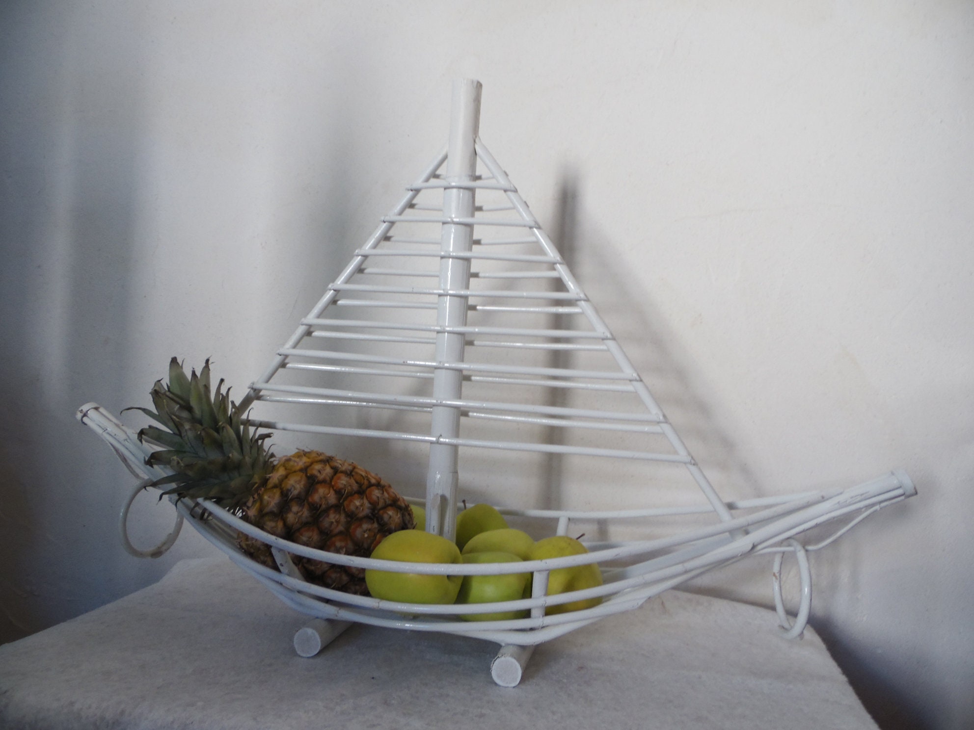 Panier A Fruits en Rotin Blanc , Forme Bateau, Voilier Rotin, Deco Marine, Bord de Mer, Ete, Vacance