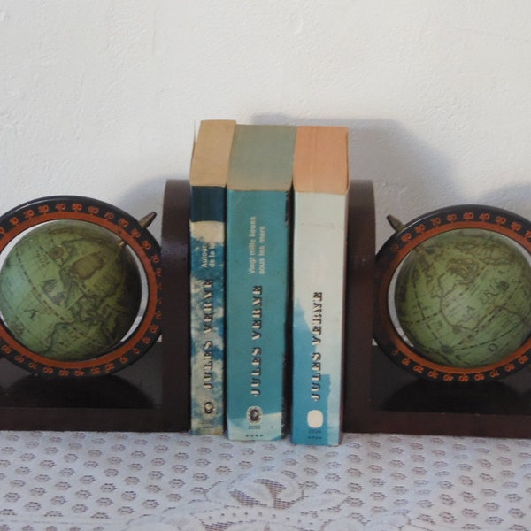 Deux beaux serre-livres avec globe - Bois, acajou, Laiton