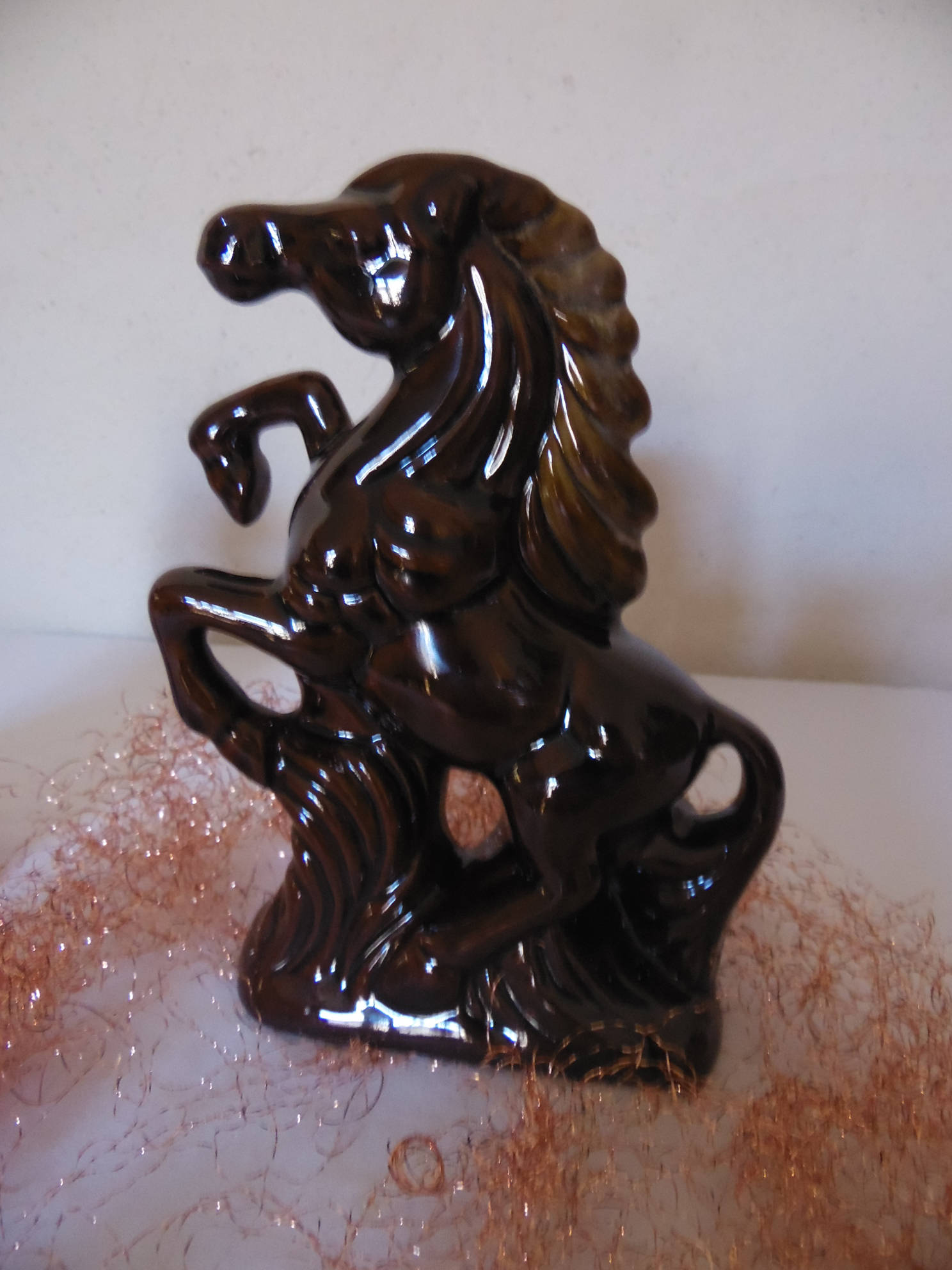 Cheval Qui Se Cabre en Terre Cuite Emaillé , Couleur Marron , Statuette, Bibelot Decoratif, Modele E