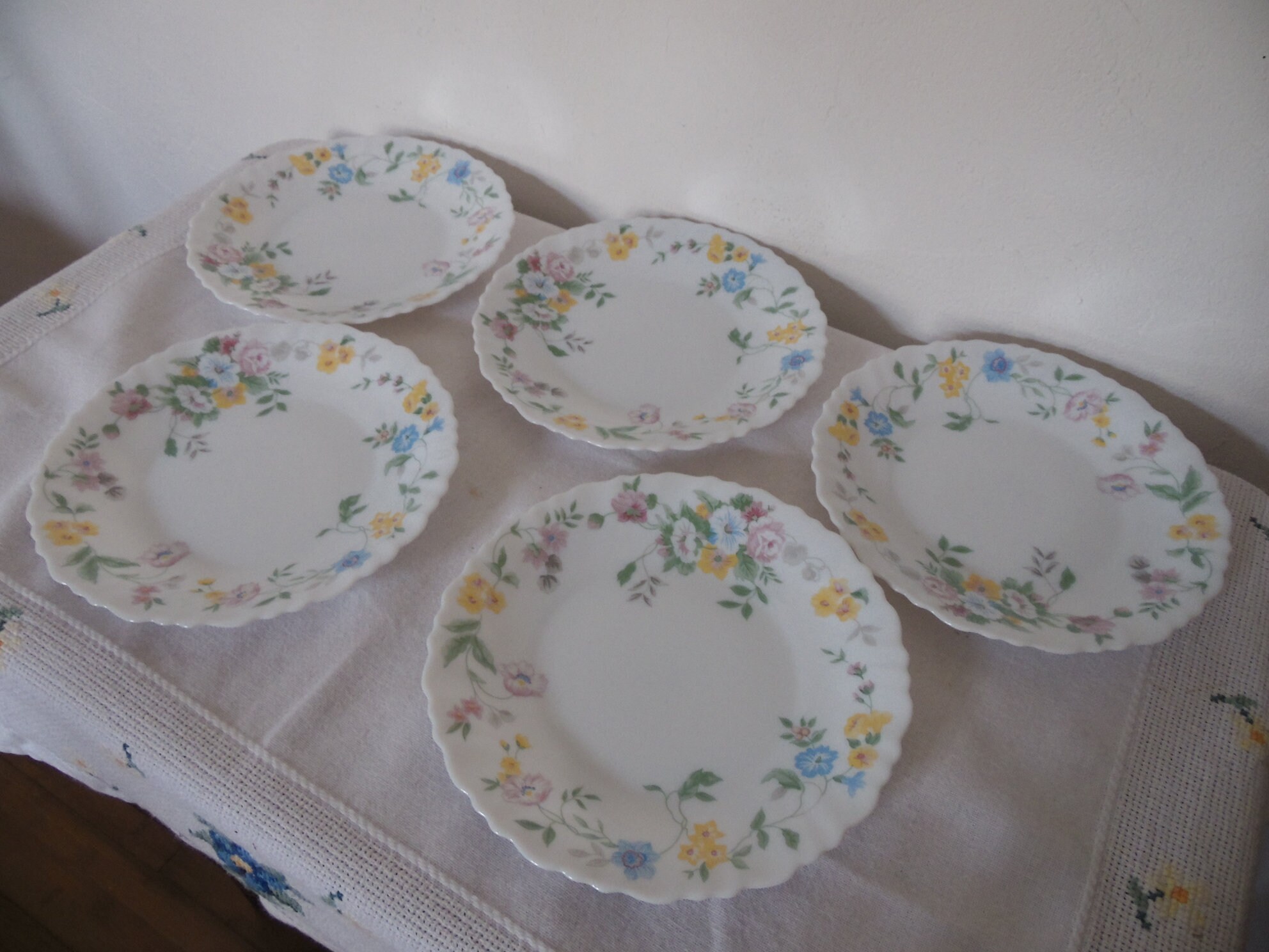5 Assiettes A Dessert Arcopal, Deco Florale, Vintage 80/90's, en Opaline Blanche Fleurs , Verre d'op