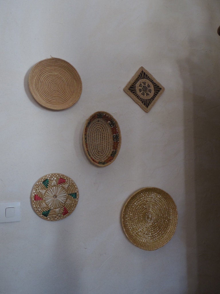 Wall Art , Arrangements de Paniers et Dessous Plat en Paille Colorée, Bleu, Vert, Rouge, Naturel, Vi