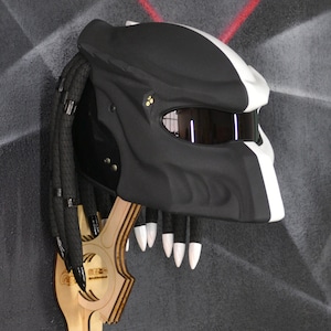 Matt black and white custom predator helmet with real laser. DOT&ECE certiied.