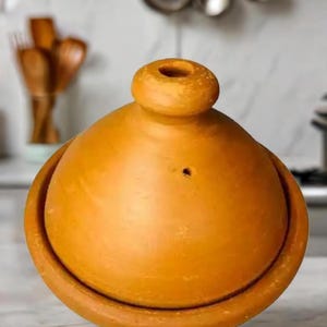 Authentic Moroccan Clay Tagine – Handmade Terracotta Cooking Pot with Lid – Traditional North African Cookware – 8.75”D