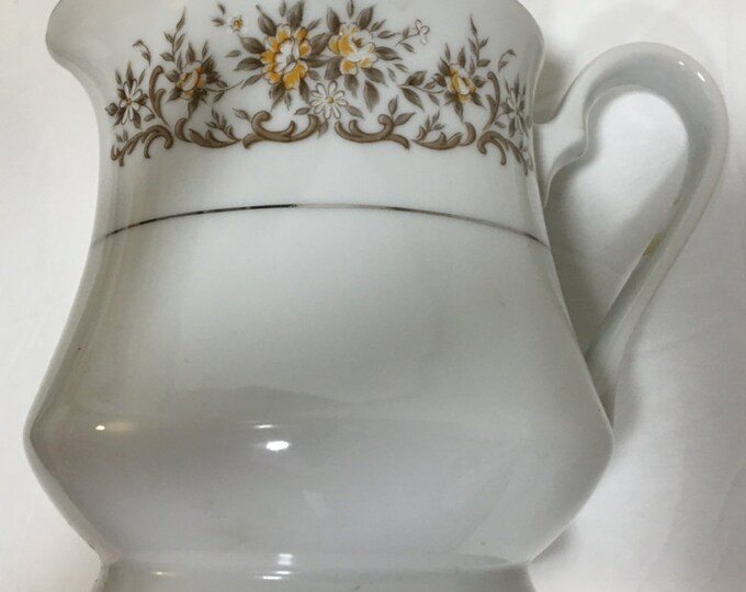 Vintage 1-Creamer Essex Fine China Montgomery Ward Japan