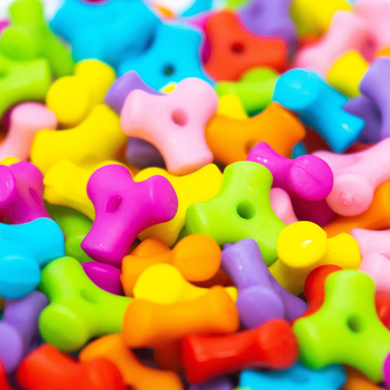 Triangular Acrylic Interlocking Beads. Pack of 150. 10x4.5mm. Etsy