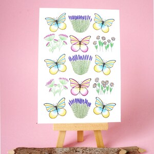 100% gerecycled papier - Patroon Bloemen en Vlinders Ansichtkaart - Voor zomaar of felicitatie - A6 - Blanco - Wenskaart - Postkaart