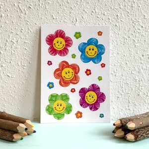 Postkaart Patroon Bloemen Smileys - A6 Enkele Kaart - Blanco wenskaart - Ansichtkaart  - Zomaar - Kaart gerecycled papier.
