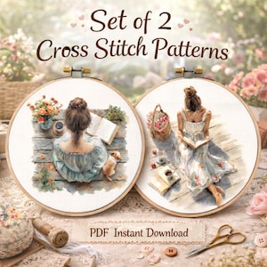 Puede incluir: Dos patrones de punto de cruz, cada uno dentro de un bastidor de madera. Los diseños representan a mujeres leyendo, una con un perro, la otra con flores. El texto dice "Set of 2 Cross Stitch Patterns" y "PDF Instant Download".