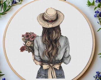 花を持った可愛い女の子のクロスステッチ図案、女性用刺繍デザイン