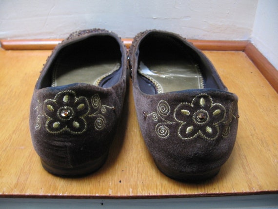 Sale!!! Vintage 90's, Brown Flats w/Gold Design, … - image 9