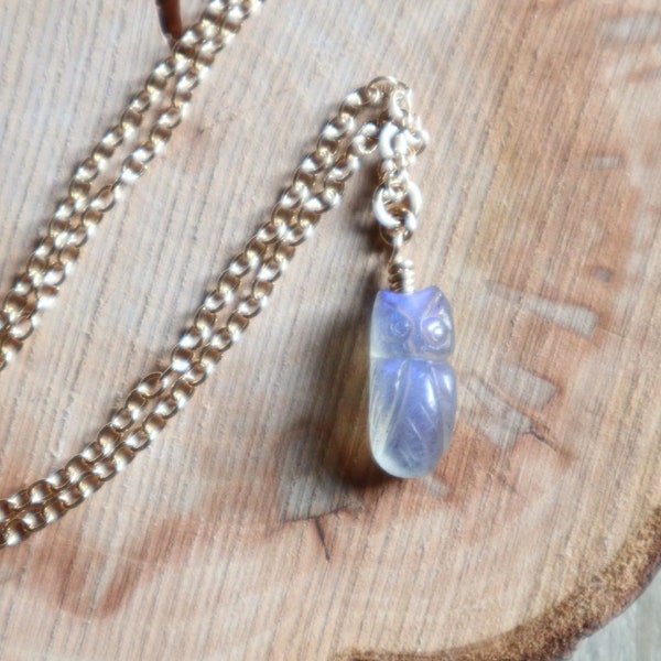 Charme de hibou labradorite sculpté sur collier de chaîne de câble rempli d’or | Couche 18 pouces | | d’extension | Blue Flash | animale | d’oiseaux Nature