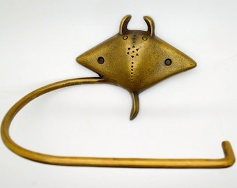 Sting Ray toilet roll holder. Solid brass bathroom decor supplied with fitting screws. Choose from 5 designs.