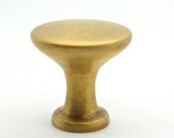 kitchen drawer pulls. Cupboard door knobs. Drawer knobs. brass drawer handles, kitchen decor . Cabinet hardware, brass hardware