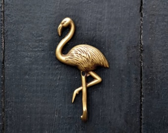 flamingo wall hooks. Flamingo decor, decorative hooks. flamingo print. flamingo gift ideas. Drawer pulls and handles