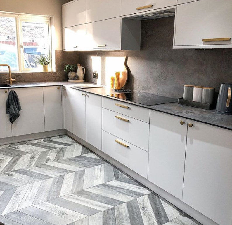 Solid brass cupboard door latch / catch. Choose from over 5 small catches. Perfect for kitchen doors, furniture or small storage areas. image 7