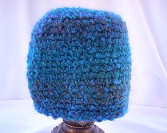 Multicolored Blue Chunky Crochet Winter Beanie, Fuzzy Yarn Knit Hat