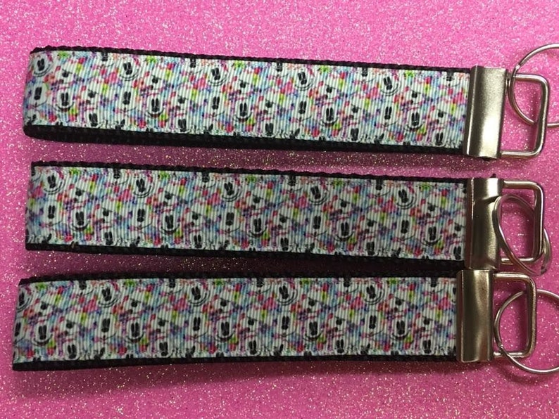 FOB Keychain Wristlet Keychain Grosgrain Ribbon 2 Styles Mickey Mouse Keychain - Mickey Keychain - Disney Mickey Mouse Doony