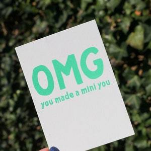 Grappige babyriso print met quote OMG je hebt een baby gemaakt in neonkleuren, Baby shower kaart, Nieuwe moeder zwangerschapskaart. Gemaakt met risomachine.